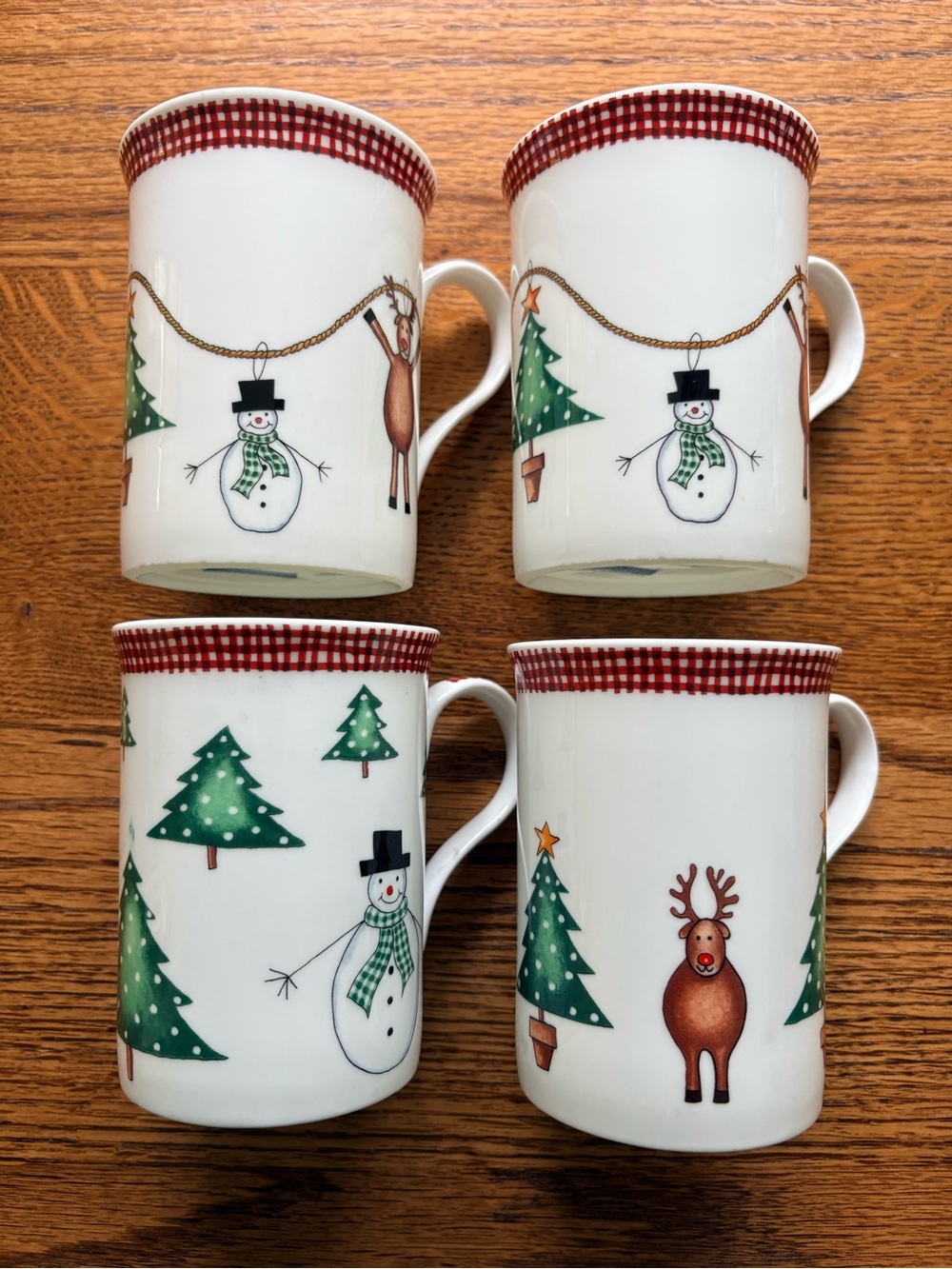 Set of 4 Crown Trent Christmas Reindeer & Tree Bone China Mug - Made in England - Picture 11 of 12
